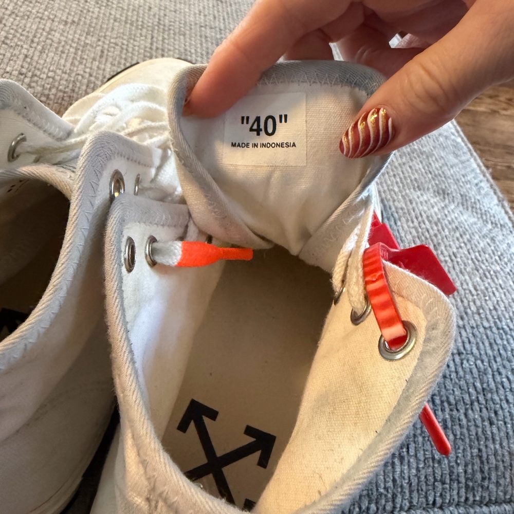 Off-White High-Top Sneakers – White – Size 40 (Women’s ~9 / Men’s ~7) - Picture 4 of 7